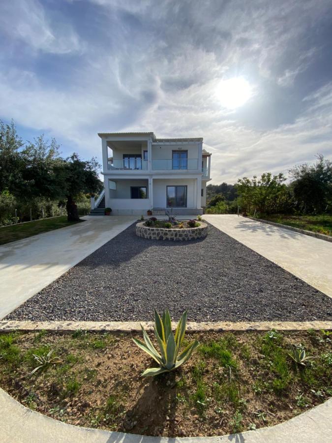 הוילה Kouramaditika Marianna'S House מראה חיצוני תמונה