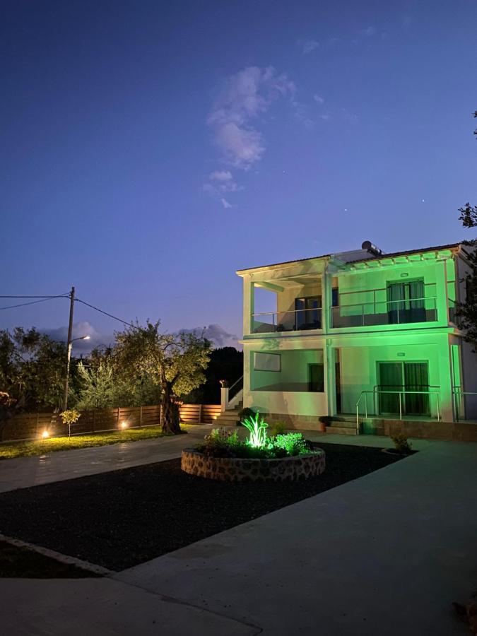 הוילה Kouramaditika Marianna'S House מראה חיצוני תמונה
